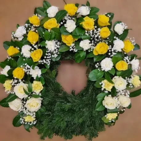 Kranz mit Rosen und Nelken